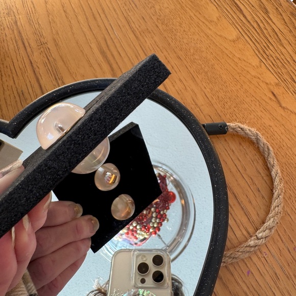 🔥NIB🎁BURBERRY BOLD GOLD Double sided Acrylic Sphere/Marble Earrings! Very RARE! - Picture 14 of 14